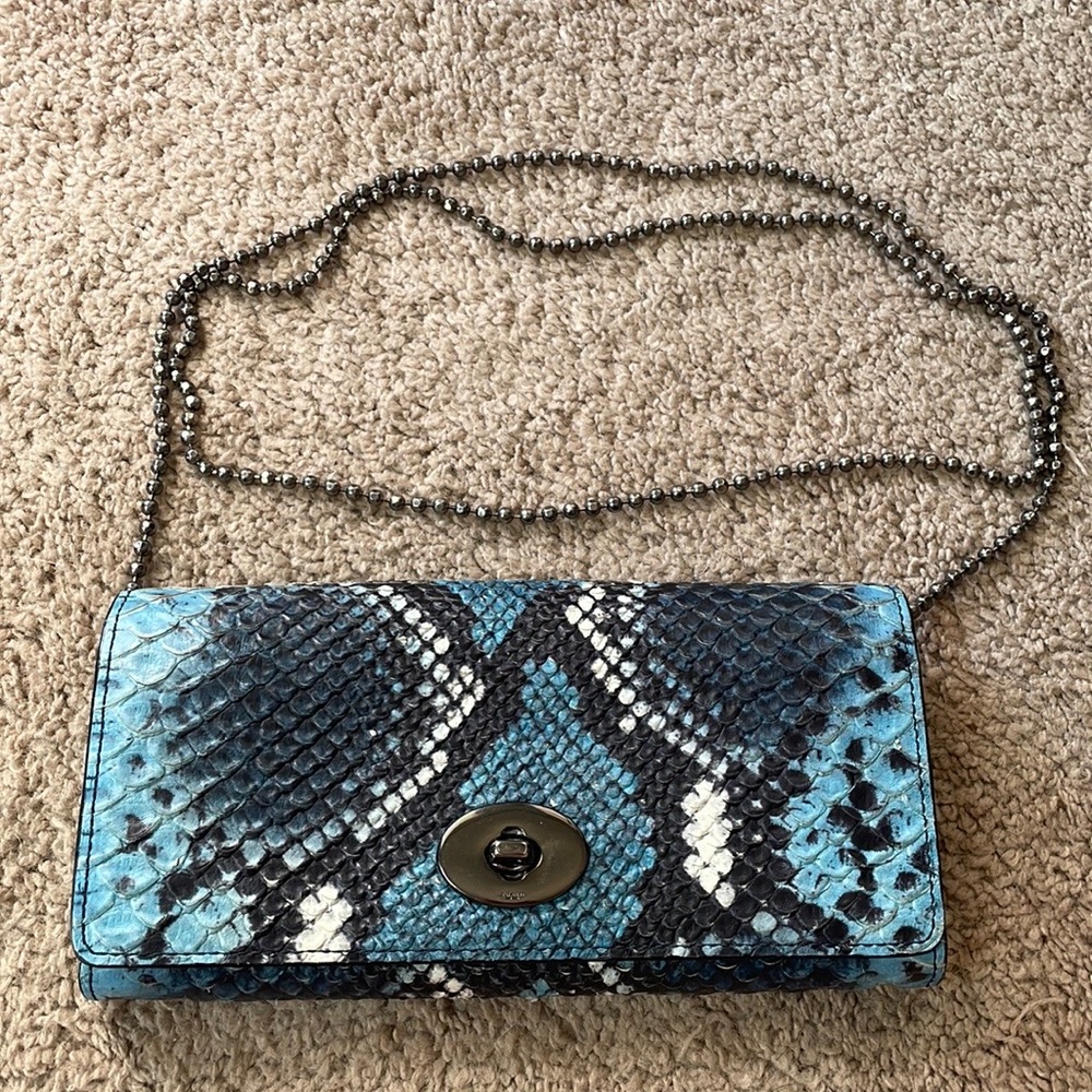 Coach | Snake Embossed Wallet-on-Chain